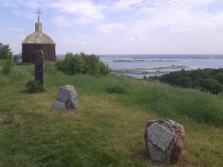 Село Витачів