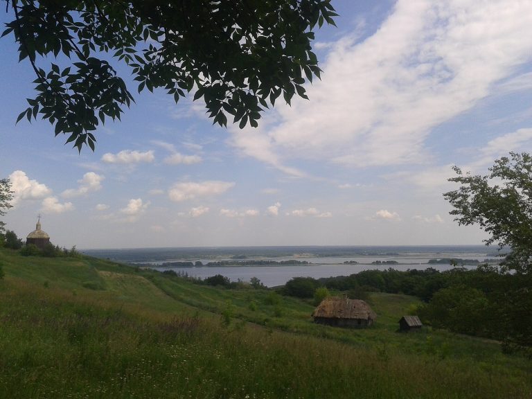 Село Витачів