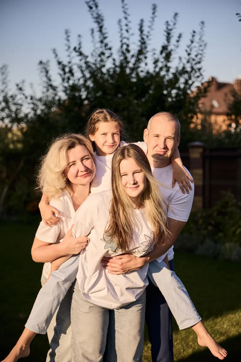 Домашня сімейна фотосесія: родина Аріші вдома