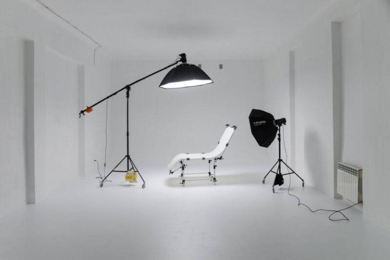R18 Studio