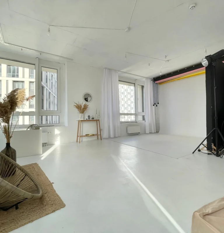 White Room 111